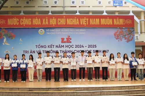 Trường THPT Thành phố tổng kết năm học 2024 - 2025