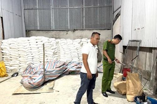 Phát hiện doanh nghiệp nghi sản xuất, buôn bán phân bón giả