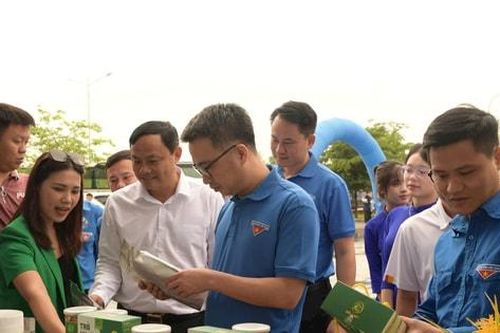Phát huy vai trò thanh niên công nhân trong thời kỳ mới
