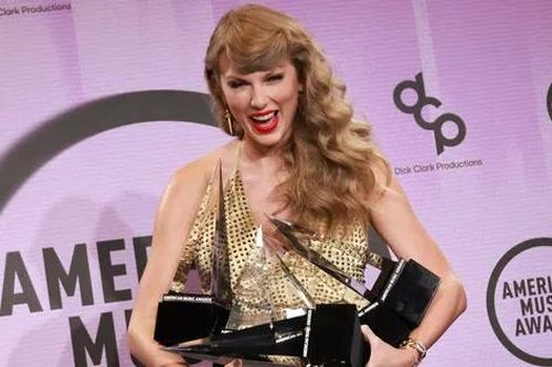 Taylor Swift gây tiếc nuối khi vắng bóng tại AMAs 2025, Swifties lại mừng hụt