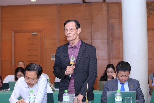 Chuyên gia: Nhập khẩu vàng 3-4 tỷ USD thì lo chảy máu ngoại tệ, nhập khẩu rượu, cigar 8 tỷ USD không ai nói?