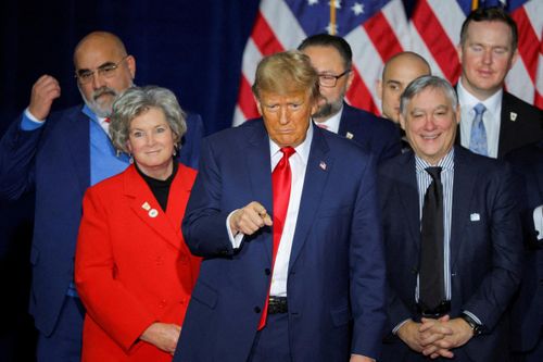 Giải mã nhóm thân cận của ông Trump