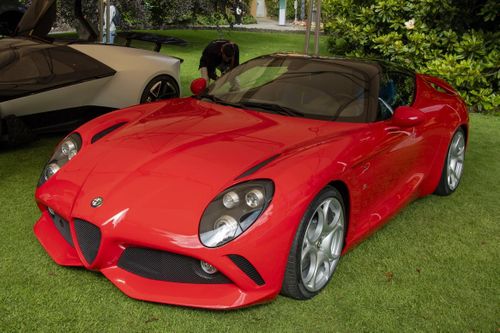 Cận cảnh siêu xe Alfa Romeo 8C DoppiaCoda Zagato