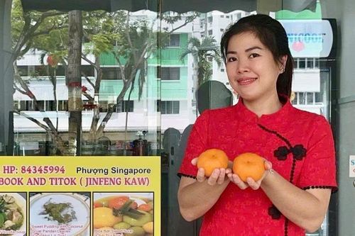 Phượng Singapore bức xúc khi bị các TikToker Việt 'chấm điểm' món ăn