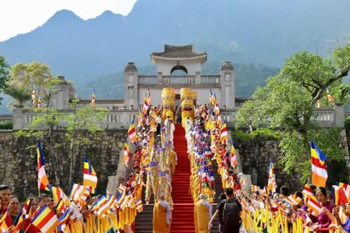Xá lợi Đức Phật được cung rước sang chùa Chuông vào 6h30 ngày mai (28/5)