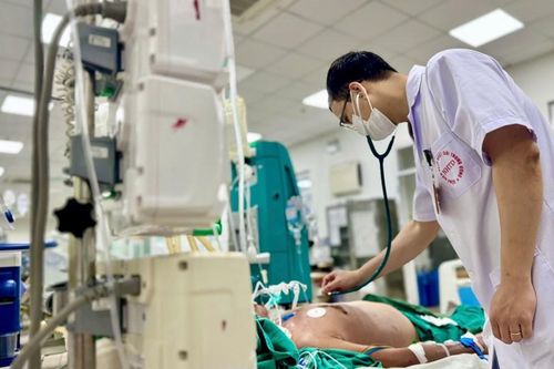Bị gai đâm ở đầm tôm khiến người đàn ông hoại tử chân vì bệnh viêm mô bào