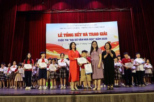 Trao giải cuộc thi Đại sứ Văn hóa đọc quận Tây Hồ 2025