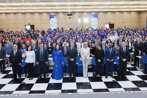 Tổng thống Pháp Emmanuel Macron: Pháp muốn hợp tác với Việt Nam trong lĩnh vực trí tuệ nhân tạo