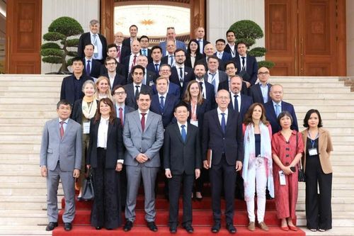 Phó Thủ tướng Hồ Đức Phớc làm việc với Đoàn doanh nghiệp Pháp