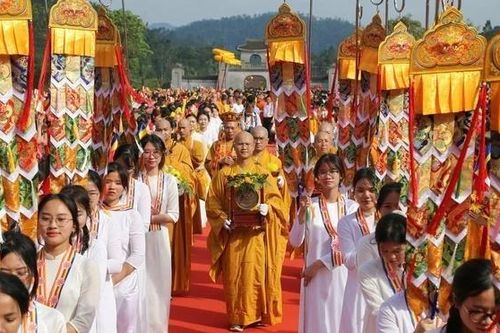 Trang nghiêm lễ chiêm bái xá lợi Đức Phật tại Yên Tử