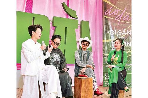 Sáng tạo đúng mực với áo dài