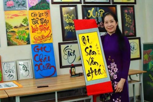 'Cô giáo của các cô giáo' và hành trình truyền lửa qua từng nét chữ