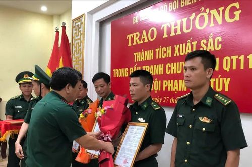 Thưởng nóng BĐBP tỉnh Quảng Trị phá thành công chuyên án ma túy