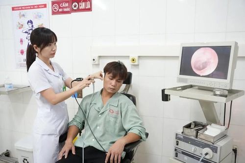 Giải phóng liệt mặt cho chàng trai 30 tuổi bị tai nạn