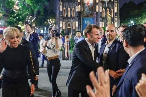 Tổng thống Pháp Emmanuel Macron và Phu nhân đã làm gì tại Việt Nam?