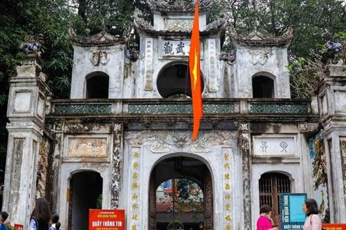Hà Nội mở tour đêm 'Tiếng chuông Trấn Vũ'