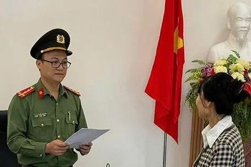 Khởi tố 3 đối tượng vận chuyển trái phép tiền tệ qua biên giới