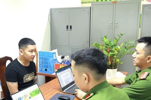 Bắt nhóm đối tượng chiếm đoạt tài khoản facebook, nhắn tin mượn tiền