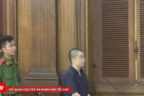 Mua xăng thiêu chết người yêu vì đòi đi nước ngoài làm việc