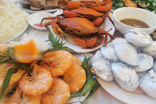 Món đặc sản trong mâm cỗ ở Quảng Ninh, khách không nỡ ăn để gói mang về