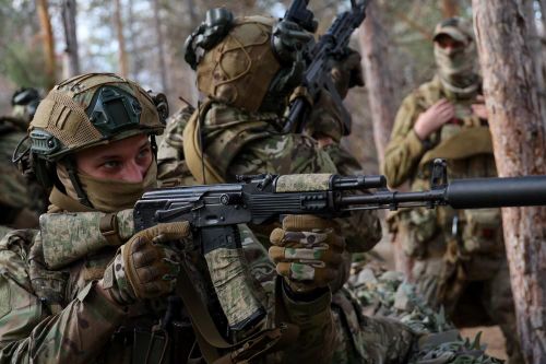 Ukraine mất kiểm soát 4 làng ở Sumy, nhận thêm tiêm kích F-16 từ Hà Lan