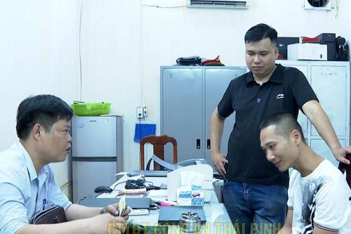 Triệt phá đường dây mua bán người, ép làm nhân viên quán karaoke