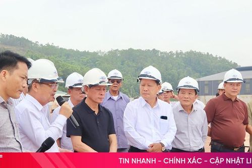 Đoàn đại biểu nước CHDCND Lào tham quan Khu kinh tế Vũng Áng