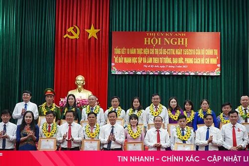 Thị xã Kỳ Anh vinh danh 28 điển hình tiên tiến học và làm theo Bác