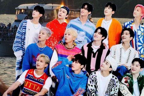 Fan SEVENTEEN thuê du thuyền xem concert, có hành động ấm lòng gây bão mạng xã hội
