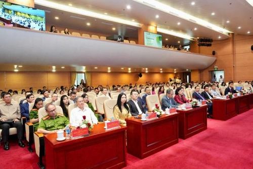 'Bình dân học vụ số' trong ngành ngân hàng