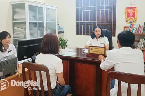 Ly hôn - 'sóng ngầm' trong gia đình trẻ (Bài 1)