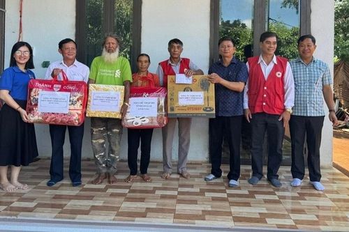 Gia Lai bàn giao 2 căn nhà tình nghĩa cho hộ nghèo tại huyện Đak Đoa