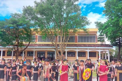 Gìn giữ văn hóa truyền thống trong trường học