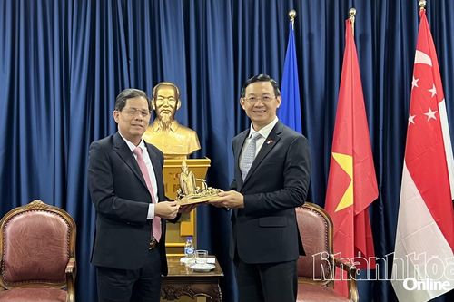 Đoàn công tác của tỉnh Khánh Hòa làm việc với Đại sứ quán Việt Nam và các doanh nghiệp tại Singapore