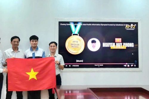 Học sinh Trường THPT Chuyên Lào Cai giành Huy chương Đồng tại Kỳ thi Olympic Tin học châu Á - Thái Bình Dương