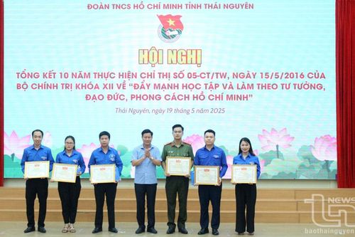 Thanh niên Phú Bình học Bác từ những điều giản dị
