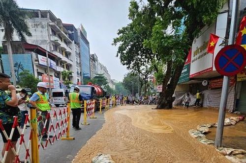 Lại xuất hiện sự cố phun trào phụ gia trên tuyến metro Nhổn - ga Hà Nội
