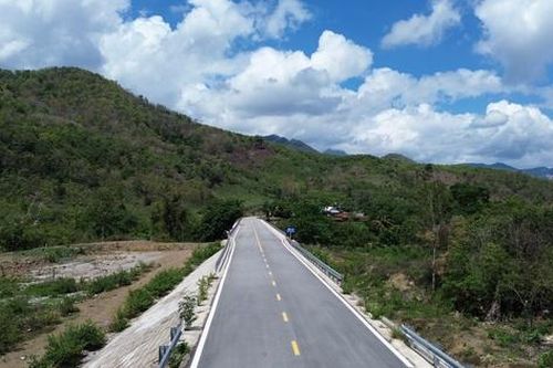 Hối hả trên công trường đường 1.000 tỷ đồng kết nối hai tỉnh Ninh Thuận - Lâm Đồng