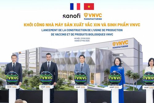 Tổng thống Pháp Macron bấm nút khởi công Nhà máy Vaccine và Sinh phẩm VNVC