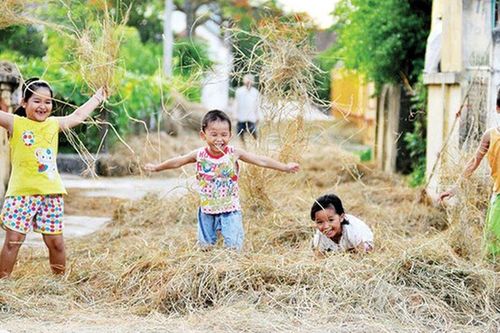 Mẹ chồng cấm cháu về ngoại dịp hè, nhưng một cuộc gọi bất ngờ đã khiến bà thay đổi thái độ