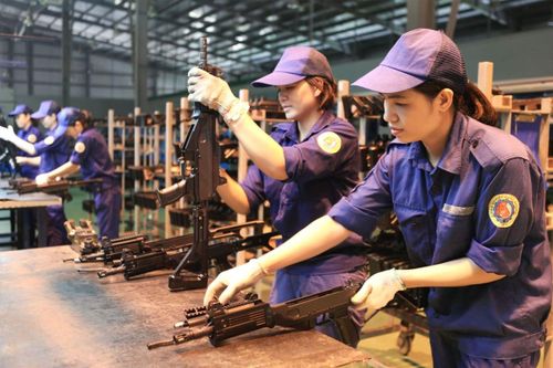 Tổng công trình sư về vũ khí có thể nhận lương hơn 230 triệu đồng mỗi tháng
