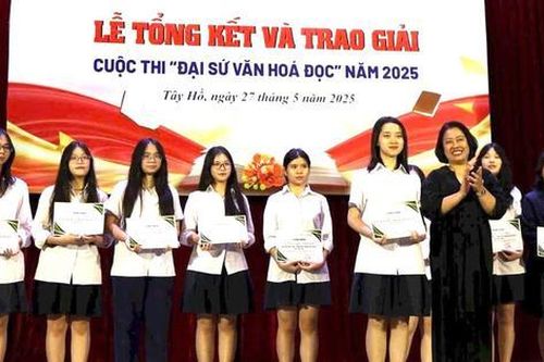 Tuyên dương 132 'Đại sứ văn hóa đọc quận Tây Hồ'