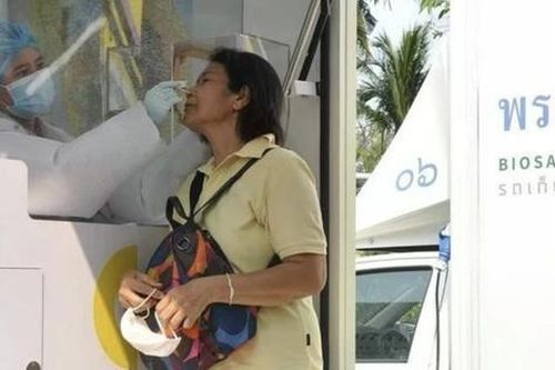 Thái Lan tăng sản xuất thuốc kháng vi rút ứng phó COVID-19 bùng phát