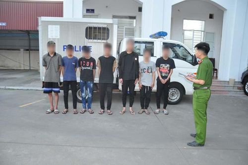Khởi tố 11 đối tượng mang súng bắn đạn bi gây náo loạn đường phố