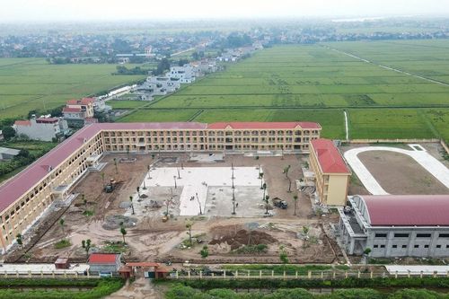 Hồi sinh trường học đắp chiếu hơn 10 năm