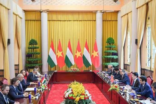 Tổng thống Hungary thăm Việt Nam: quan hệ hai nước bước vào giai đoạn phát triển sâu rộng