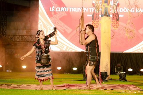 Gìn giữ nét đẹp trong lễ cưới của người Cơ Tu