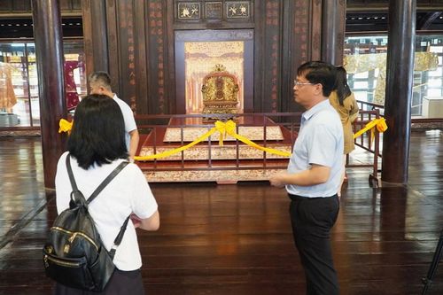 Như chưa hề có 'bảo vệ đặc biệt bảo vật quốc gia'