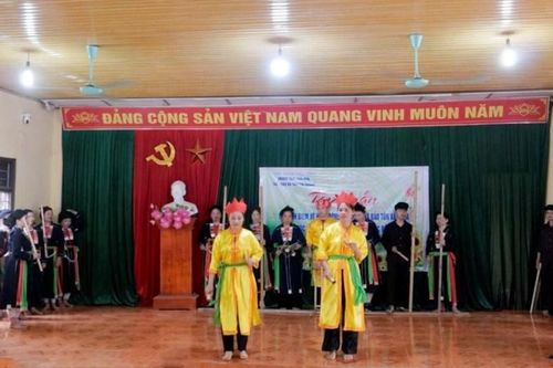 Nâng cao chất lượng hoạt động CLB văn hóa truyền thống các dân tộc