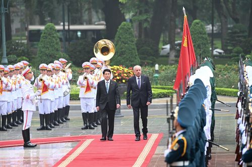 Lễ đón Tổng thống Hungary Sulyok Tamas và Phu nhân thăm chính thức Việt Nam